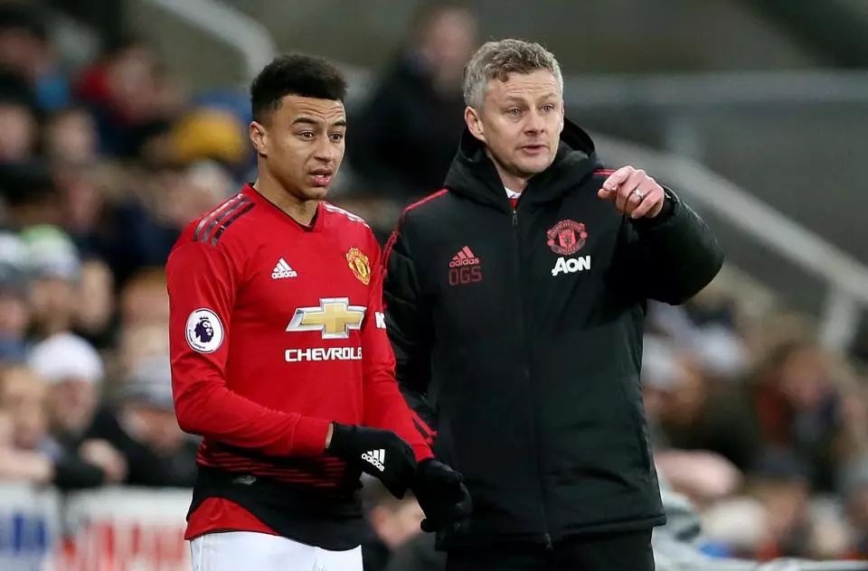 有人開始質 有人開始質