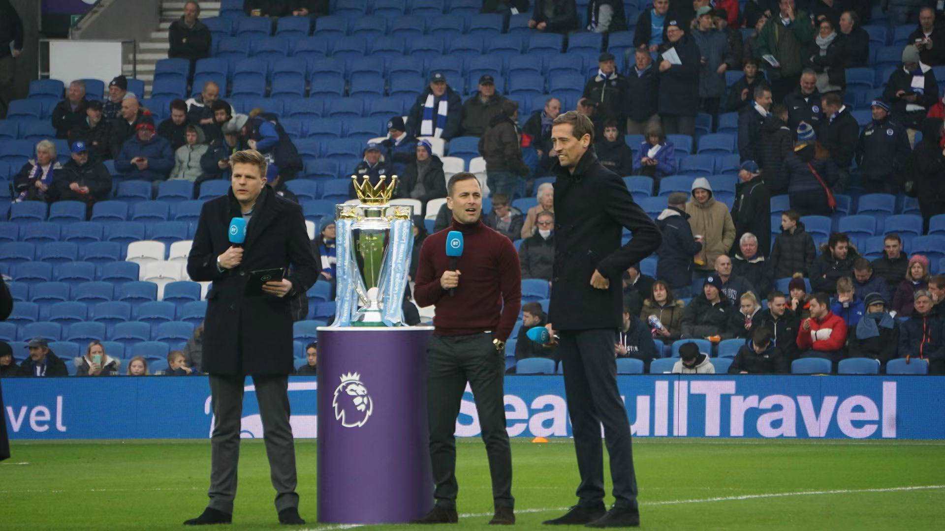 同样不容小 同样不容小